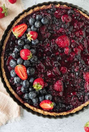 MIXED BERRY TART.