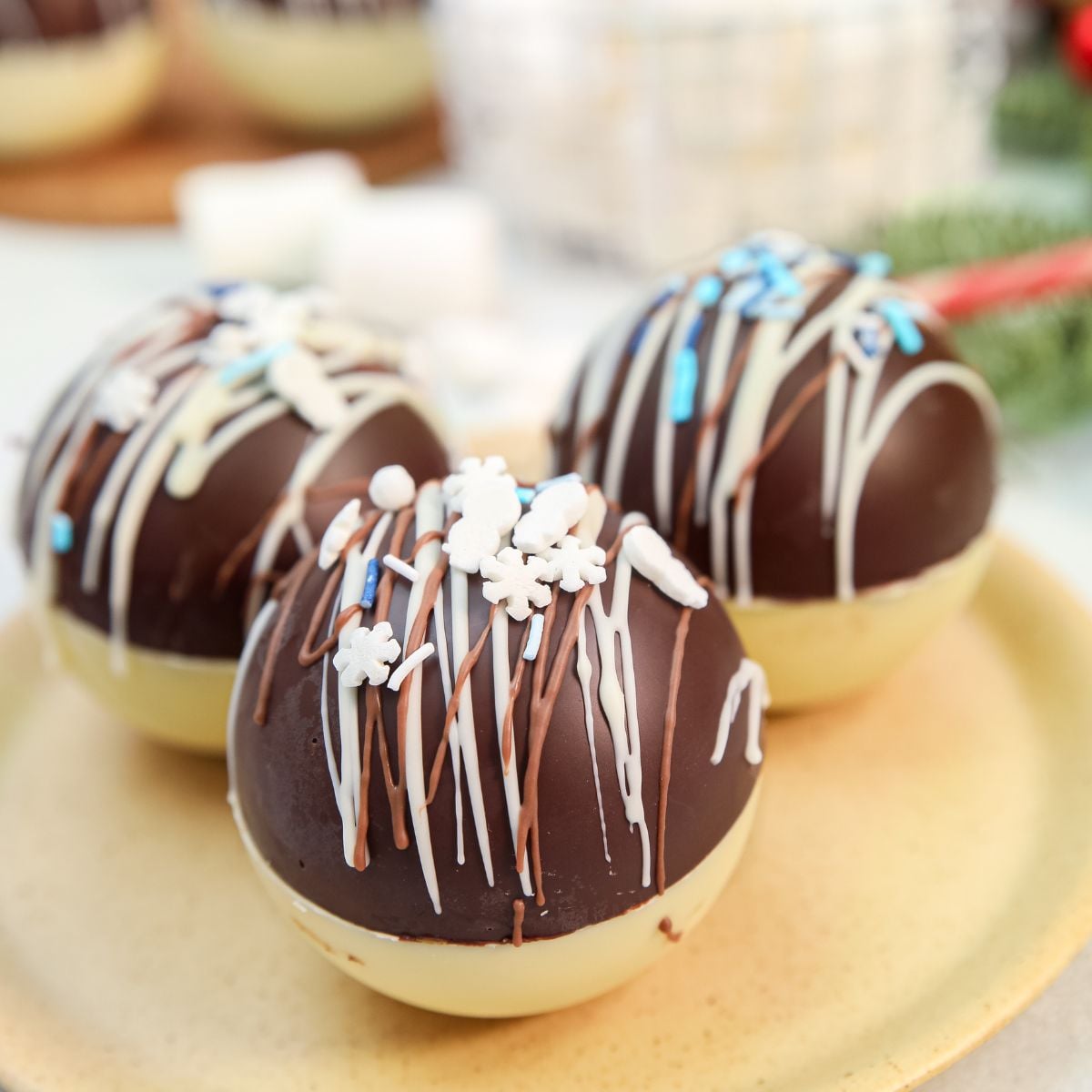 Homemade Hot Chocolate Bombs - nicetartes.com